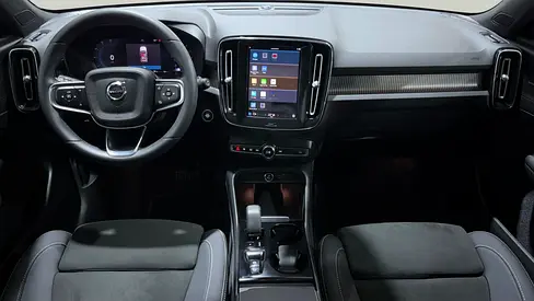 2024 Volvo XC40 photo 7