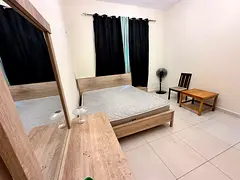 MASTER BEDROOM WITH ATTACHED WASHROOM AVAILABLE FOR INDIAN FAMILIES