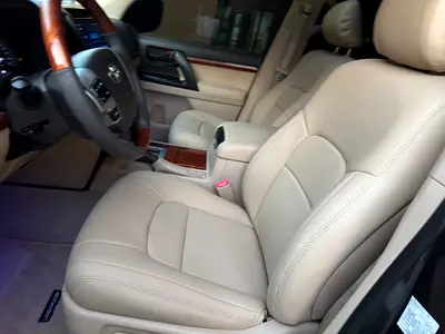 2013 Toyota LAND CRUISER photo 10