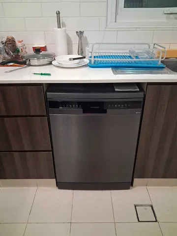 Free delivery Siemens home connect WiFi 3 rack Dishwasher - Stainless Steel, Used in Good Condition