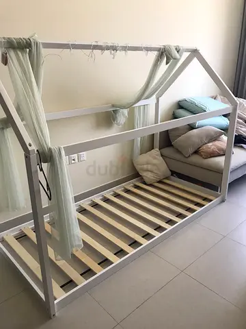 Home Centre Kids House Bed 90 × 200 cm – Very Good Condition | AED 280