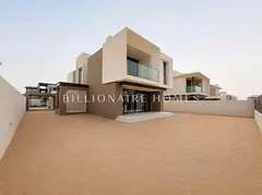 Prime Location | Single Row | Pool & Park