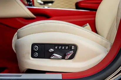 2024 Bentley FLYING SPUR photo 8