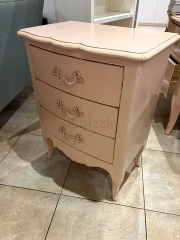 Vintage-style 3-drawer bedside table / nightstand in cream