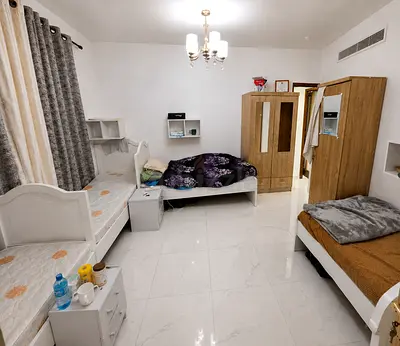 Bed Space near Bus Stop (Female only)
