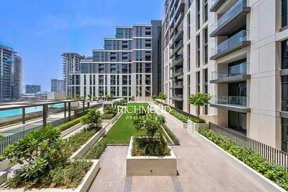 Brand new | Pool and Park view | Flexible