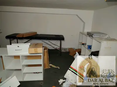 محل تجاري للإيجار السنوي في المجاز 2 – الشارقة • محل للإيجار السنوي في موقع مميز بمنطقة المجاز 2. • يقع مباشرة على شارع جمال عبد الناصر. • ميزانين