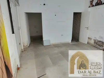 محل تجاري للإيجار السنوي في المجاز 2 – الشارقة • محل للإيجار السنوي في موقع مميز بمنطقة المجاز 2. • يقع مباشرة على شارع جمال عبد الناصر. • ميزانين