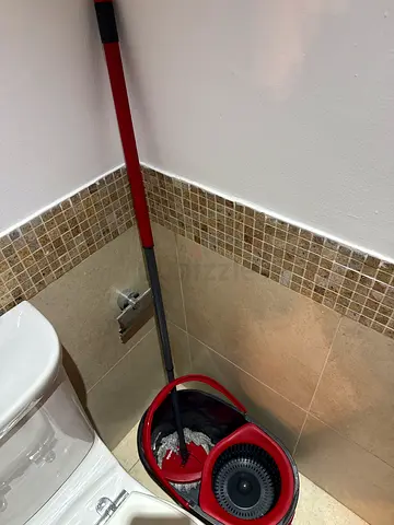 Spin mop with wringing bucket - good condition, vileda, used only for a week, moving out