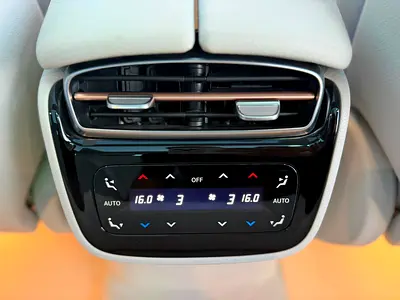 2022 Mercedes-BENZ EQE — миниатюра 16