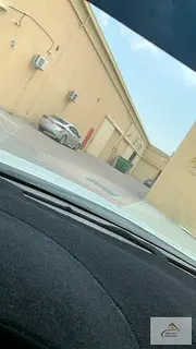 Spacious warehouse on the main road