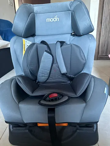 Moon convertible child car seat - good condition