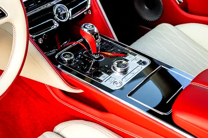 2024 Bentley FLYING SPUR photo 7