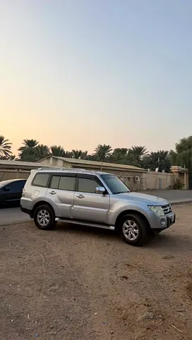 2009 Mitsubishi Pajero GLS Top Line - GCC Specs - Excellent Condition