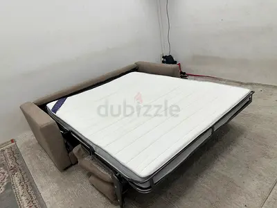 Like new condition Natuzzi sofabed