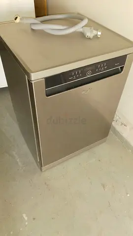 Used Whirlpool Stainless Steel Free-Standing Dishwasher - Good Condition