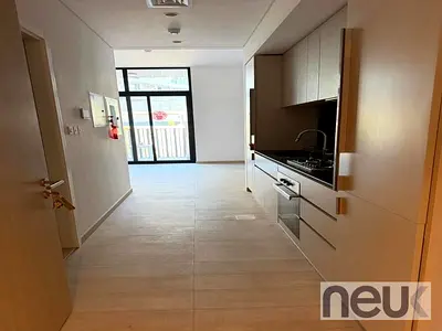 Modern Studio | Harrington House | Ready to Move In