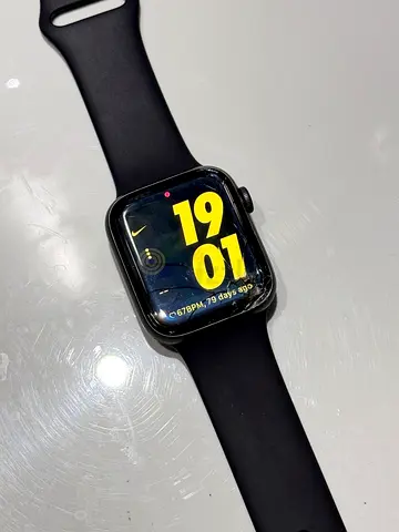 Original Apple Watch Series 5 44mm with black sport band with charger without box (Broken glass LCD)