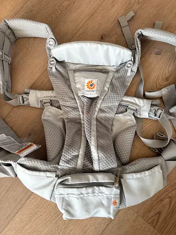 Ergobaby grey baby carrier - comfortable, excellent condition