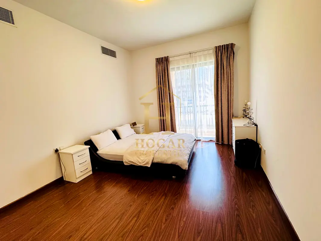 Roof Terrace | Middle Unit | Vacant on Transfer