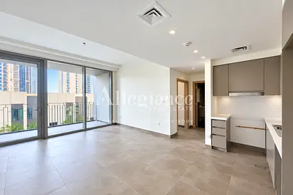 Spacious 1BR | Pool View | Vacant l Creek Gate