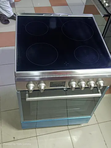 Whirlpool 4 burner electric cooker 60x60cm