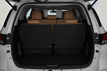 2024 Toyota FORTUNER — миниатюра 11