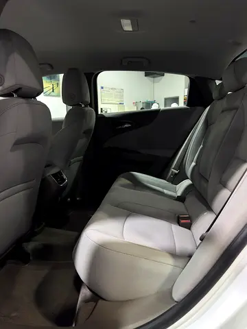 2019 Chevrolet MALIBU thumbnail 11