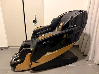 4D Deluxe Massage Chair