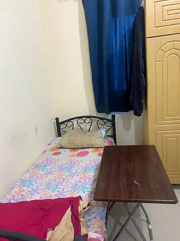 Fully furnished Bed space for bachelors in shabia 11 near Malabar gold signal