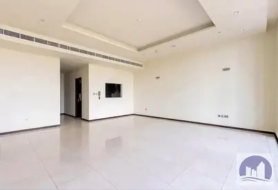 Spacious Layout I Beach Front | Vacant | Type A