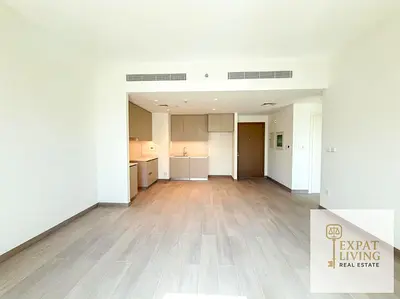 2 Bed | Spacious | ready to move in | Creek Beach access