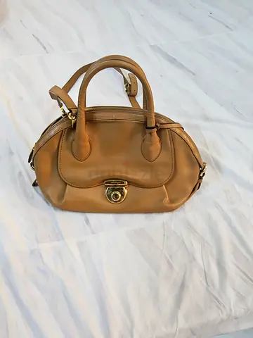Ferragamo womens leather handbag with gold-tone clasp - good condition