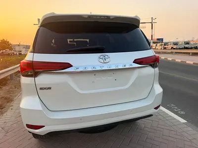 2016 Toyota FORTUNER photo 10