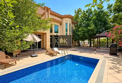 Spacious l Prime Location l Ready to Move In
