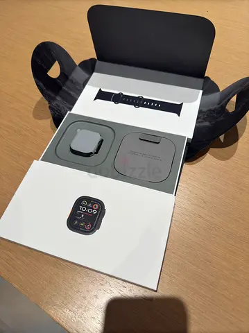 Apple Watch Ultra 2 black titanium 49 mm