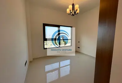 شقة واسعة بغرفة نوم واحدة + غرفة تخزين | حياة مميزة في خور دبي