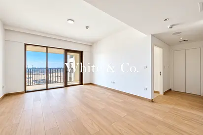 HIGH FLOOR | VACANT | CREEK TOWER VIEW