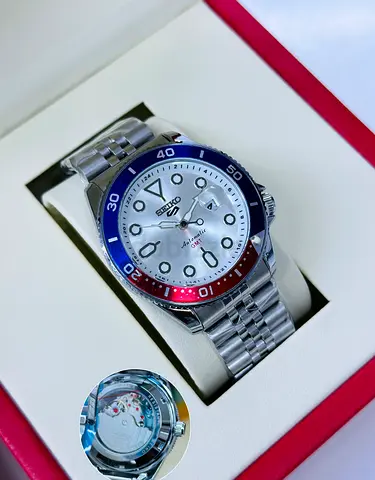 Seiko GMT mens metaquartz watch
