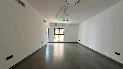 شقة ثلاث غرف وصالة للايجار السنوي في منطقة المجاز 3 تصديق العقد علي المالك 2 باركن مجاني جيم ومسبح مجاني غرفة خادمة ماستر