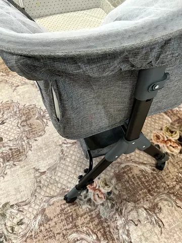 Deluxe Grey Baby Bassinet Cot / Co-Sleeper with Storage Shelf & Canopy – AED 100