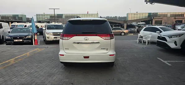 2020 Toyota PREVIA photo 9