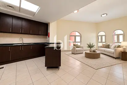1BR | Mid Floor | Unfurnished | V type | Vacant