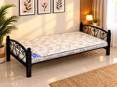Female single Bedspace in Motor city