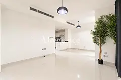 Spacious 3BR Townhouse | Open Kitchen | Park View