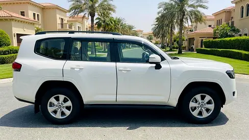 2024 Toyota LAND CRUISER photo 5