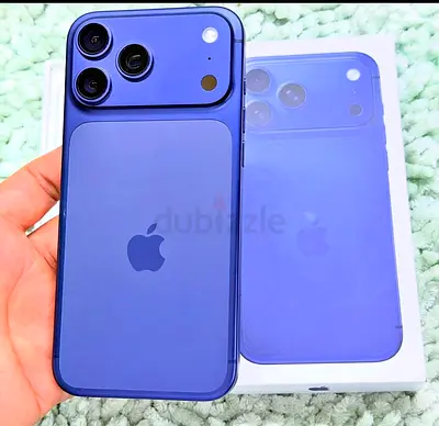 17 pro max Deep Purple Like New, Unlocked, Boxed…TRA still in Apple warranty battery 90% Urgent Sale