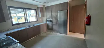 3 bed /ready to move / new