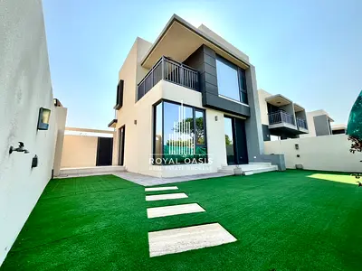 Corner - Single Row | Direct Park access | Landscaped Garden