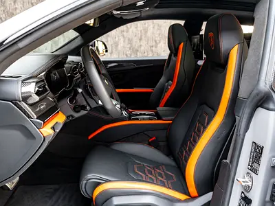 2025 Lamborghini URUS — фото 9